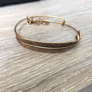 Alex and Ani Quill Feather Brangle